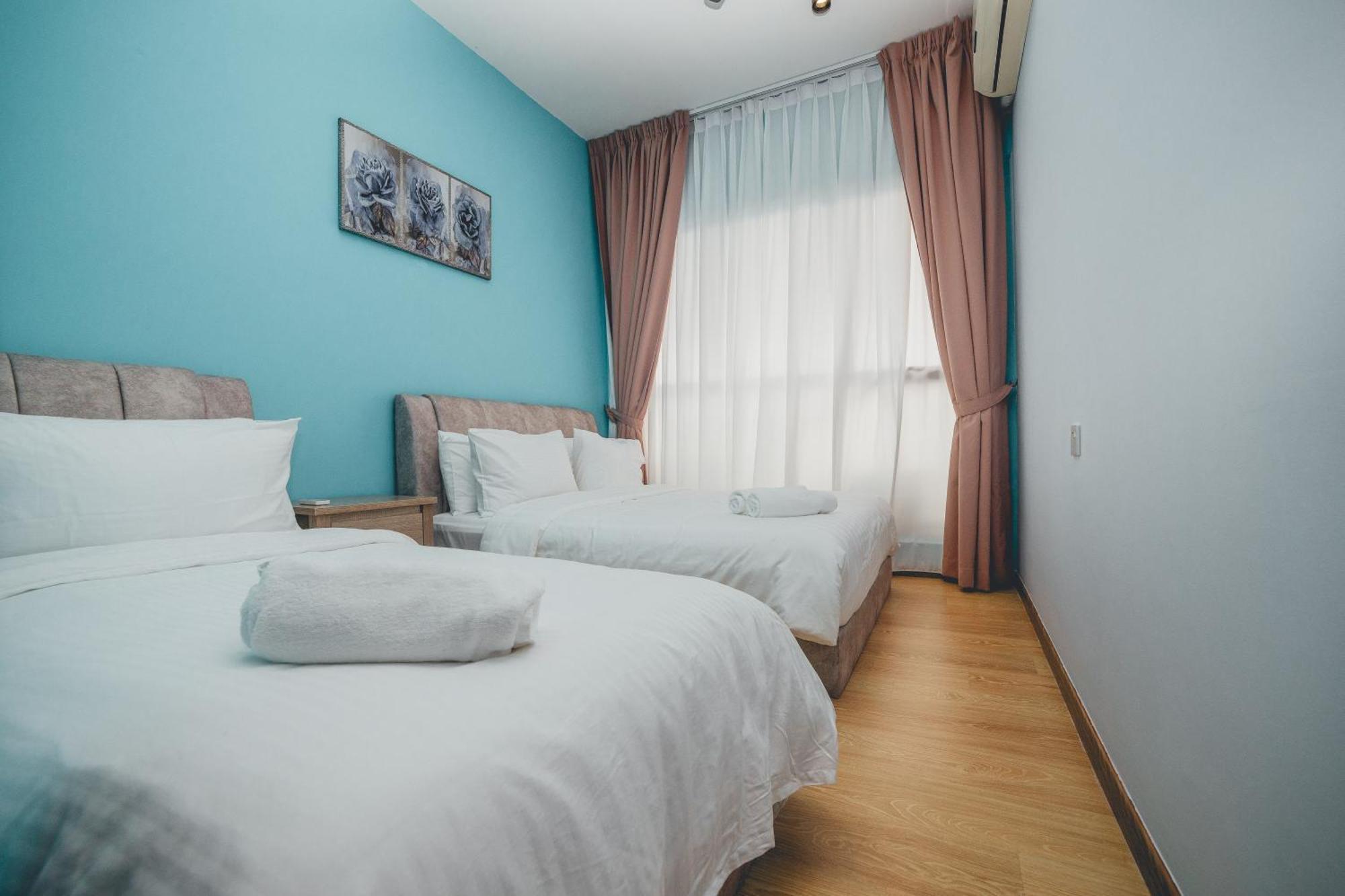 Danga Bay Pastel Hideout 3br 7pax Balcony View By Our
